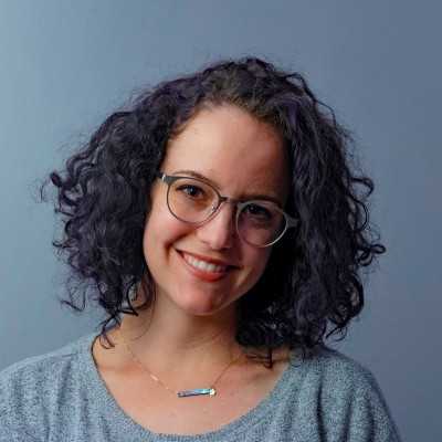 Ulu Mills Headshot